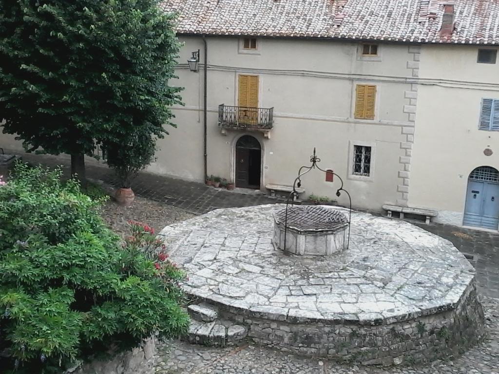 Cisterna Nel Borgo Hotel Castiglione dʼOrcia Exterior foto
